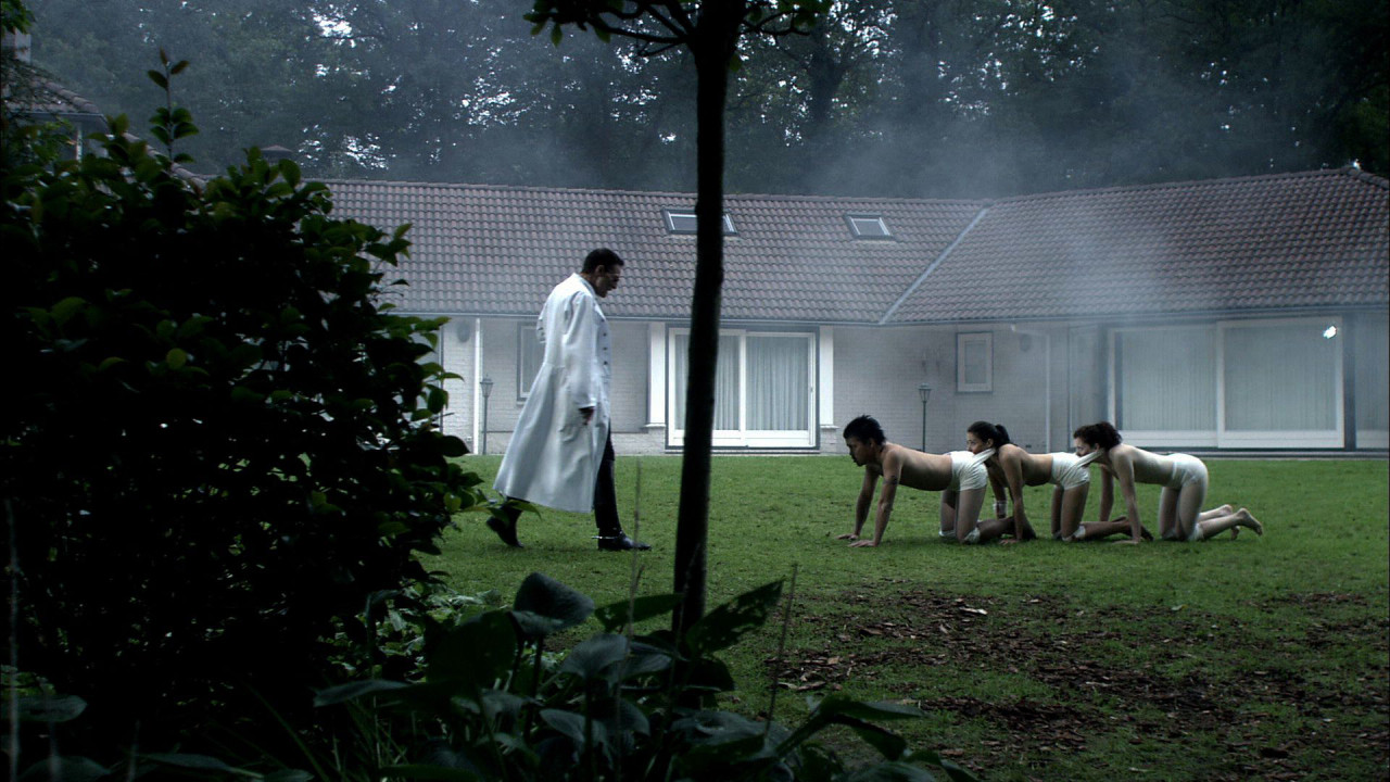 Con Rết Người - The Human Centipede First Sequence