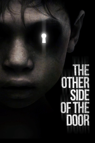 Bên Kia Cánh Cửa, The Other Side Of The Door - Sarah Wayne Callies